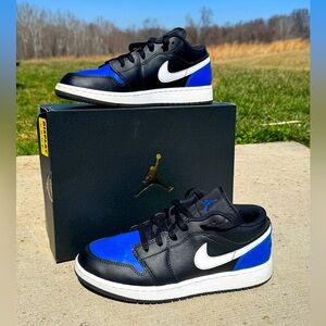 Boys Nike Air Jordan 1 Low (GS) Black/Royal, size 6.5